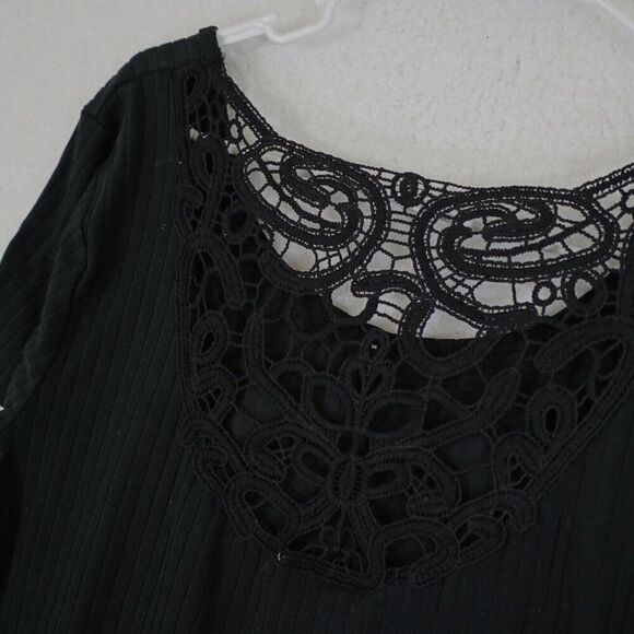 Bobbie Brooks‎ Plus Size 1X Black Floral Lace Top / Blouse Short Sleeve - Picture 3 of 5